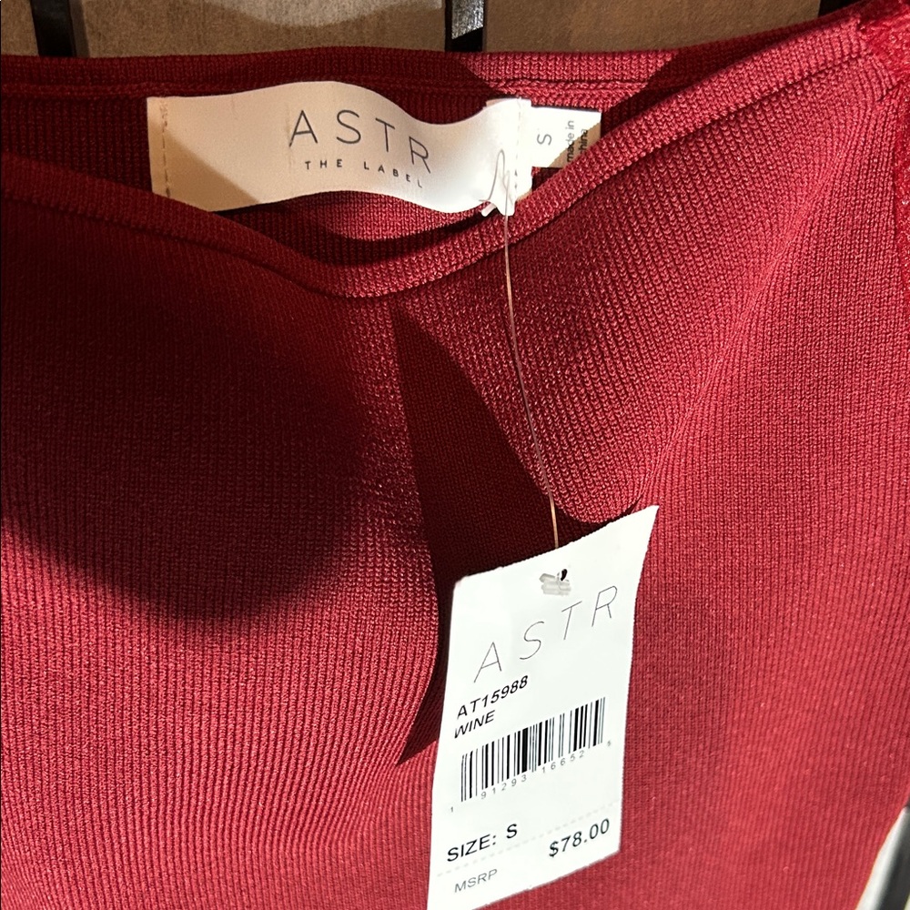 Astr Wine Ribbed Top - Picture 2 of 4